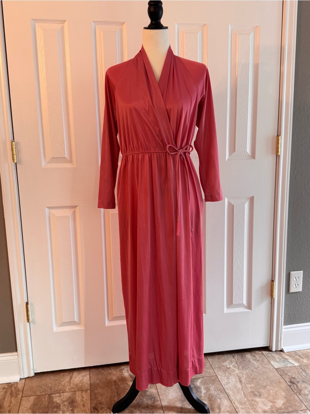 Vintage Vassarette Dusty Rose Long Wrap Robe